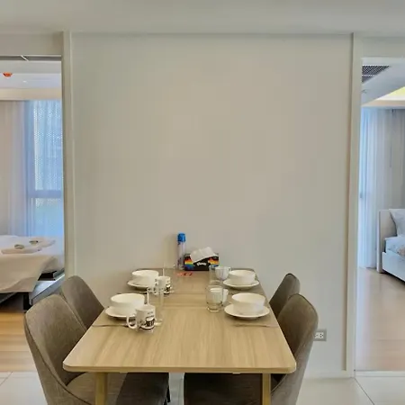Real Estate Apartment *